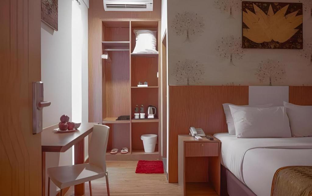 Deivan Hotel Padang  Ngoại thất bức ảnh